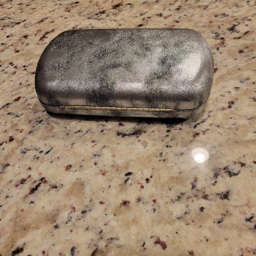 Clutch bag